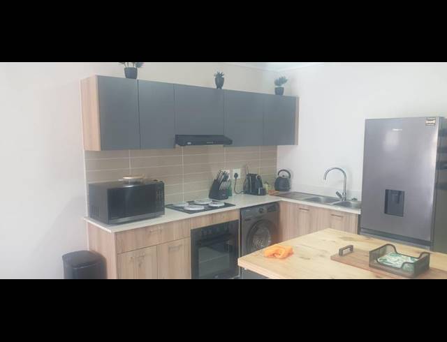 2 BEDROOM PROPERTY TO RENT IN GREENBAY ECO ESTATE